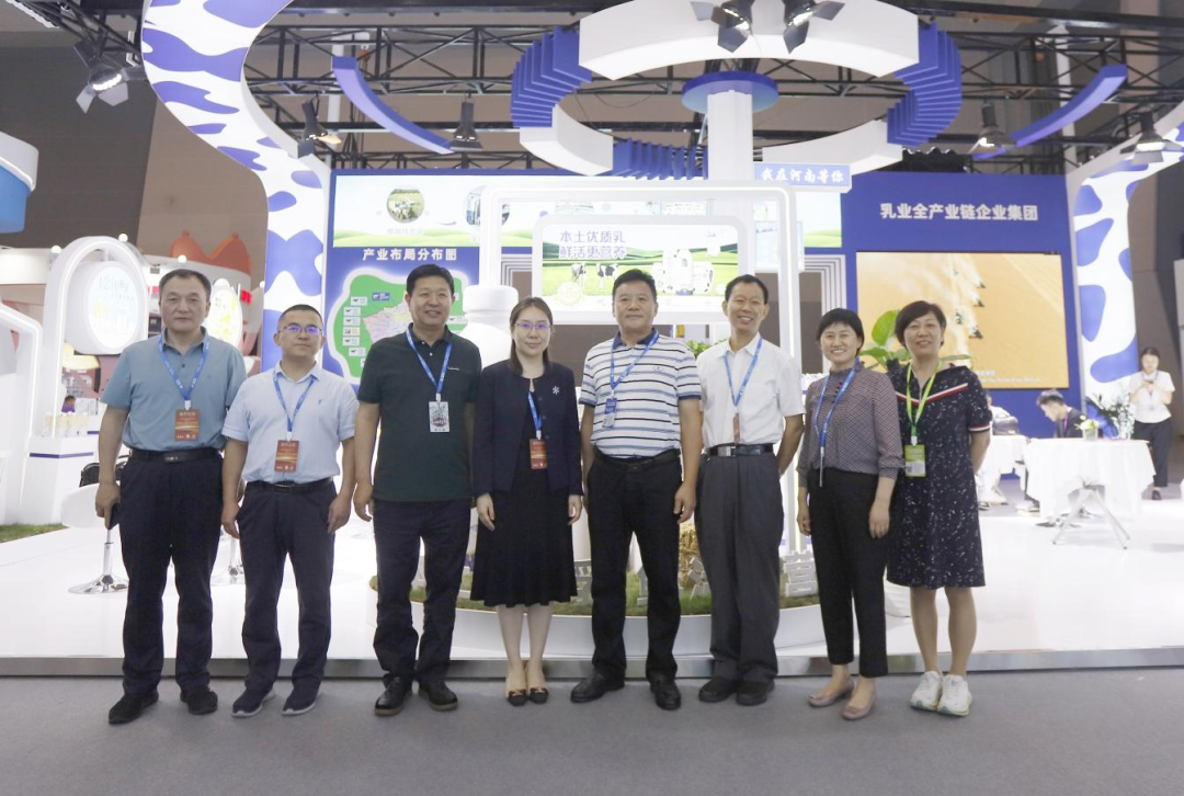 啟航新征程 點(diǎn)亮新賽道丨花花牛乳業(yè)集團(tuán)參加第十四屆中國(guó)奶業(yè)大會(huì)暨D20峰會(huì)，榮獲“中國(guó)乳制品生產(chǎn)企業(yè)現(xiàn)代化等級(jí)5A級(jí)”評(píng)定殊榮