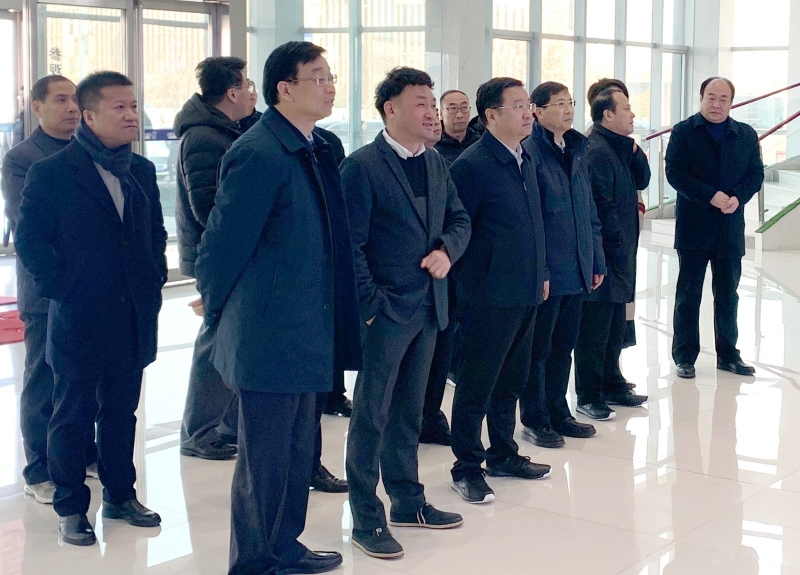 鄭州市委副書記、市長王新偉蒞臨花花牛乳業(yè)集團(tuán)調(diào)研