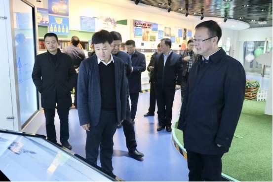 寧夏回族自治區(qū)農(nóng)業(yè)農(nóng)村廳黨組書記、廳長王剛一行蒞臨花花牛乳業(yè)集團調(diào)研